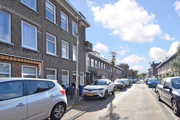 Medium property photo - Van den Berghstraat 6A, 2522 ZP Den Haag